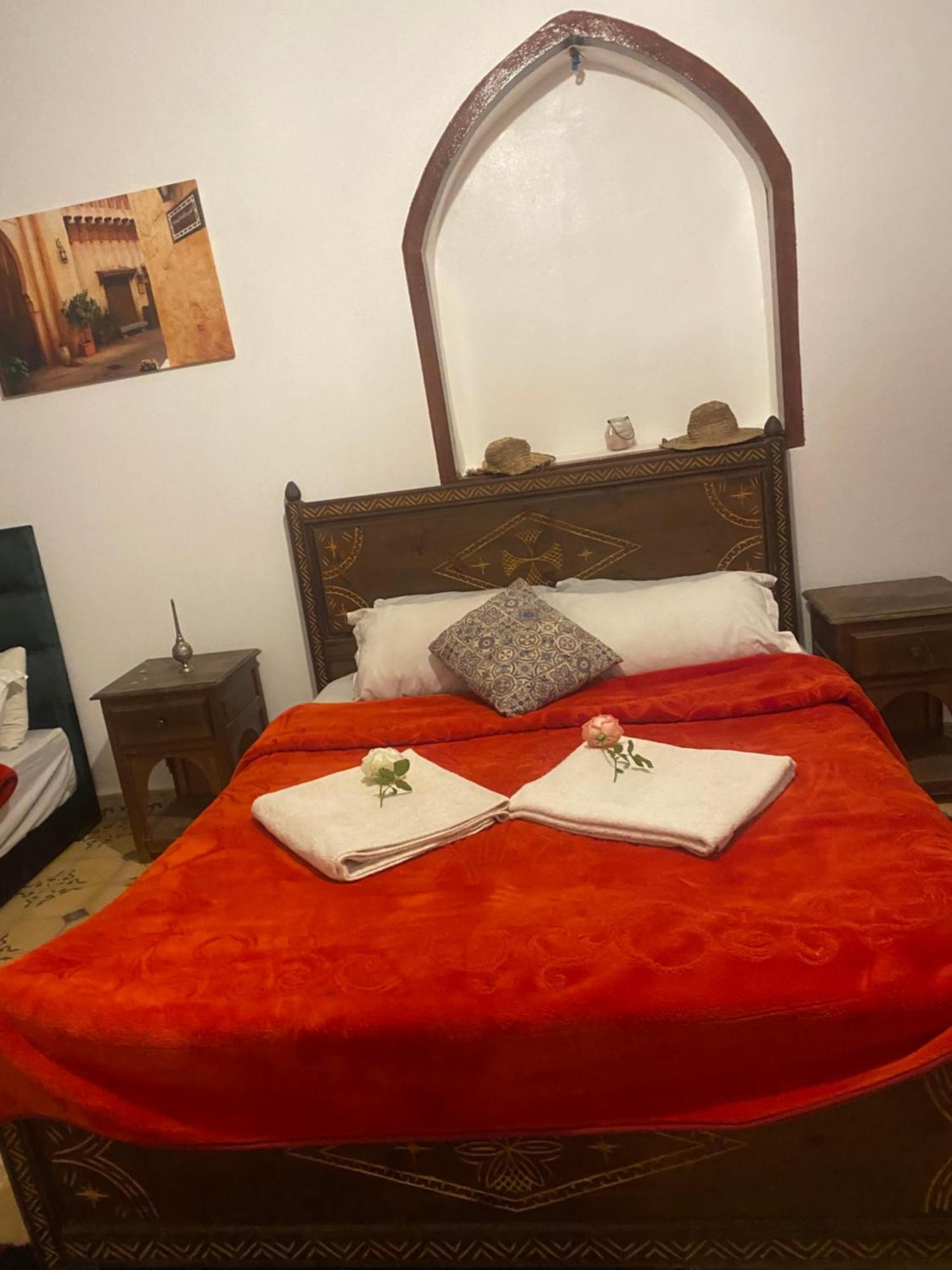 Riad Malak Ouirgane Phòng bức ảnh